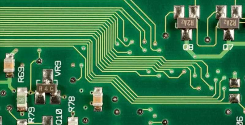 Pourquoi la plupart des PCB sont-ils verts maintenant ?